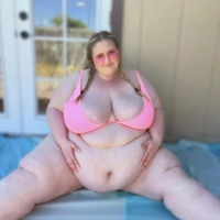 SSBBW pool party